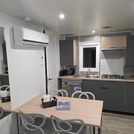 - 279 - Magnifique Mobilhome 6 Personnes Sur 5 Etoiles