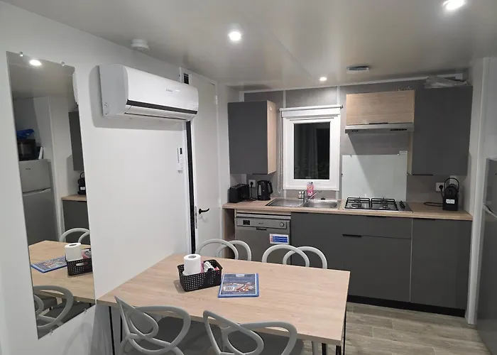 - 279 - Magnifique Mobilhome 6 Personnes Sur 5 Etoiles